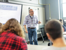 
			
				                                Lackawanna College professor John Baldino teaches Introduction to Philosophy.
 
			
		
